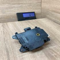 063700 7960 424012V8K  Air flap motor/actuator Toyota Prius (XW20)