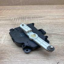 063800 0240 12V8J4230  Air flap motor/actuator Toyota Prius (XW20)