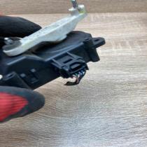 063700 7960 424012V8K With Plug Air flap motor/actuator Toyota Prius (XW20)