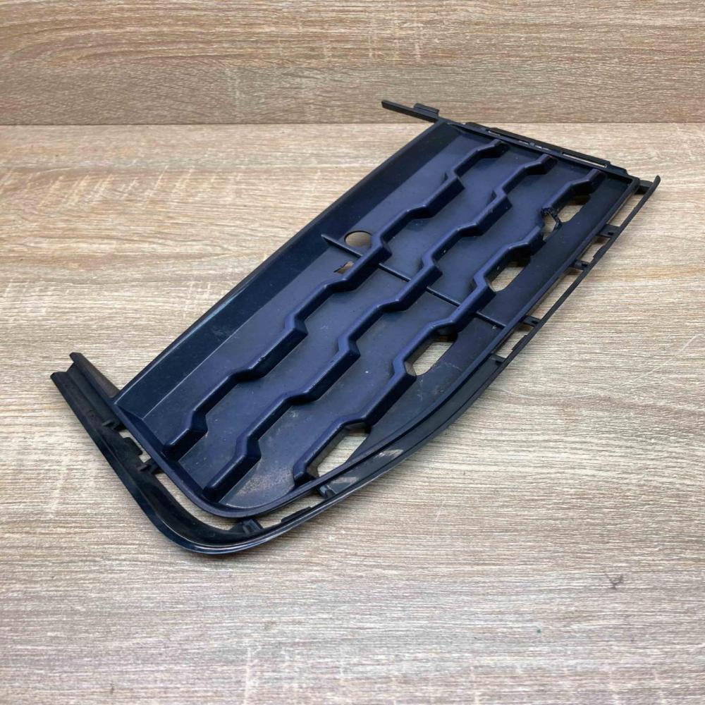 8061127 54228910  Front bumper lower grill BMW 7 G11 G12
