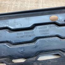 8061127 54228910  Front bumper lower grill BMW 7 G11 G12