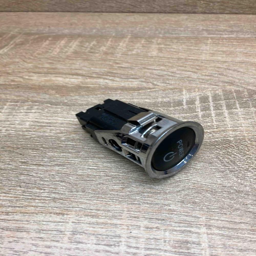 15A710   Engine start stop button switch Toyota Corolla Verso AR10