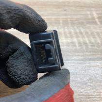 15A685   Hand parking brake switch Toyota Prius (XW20)