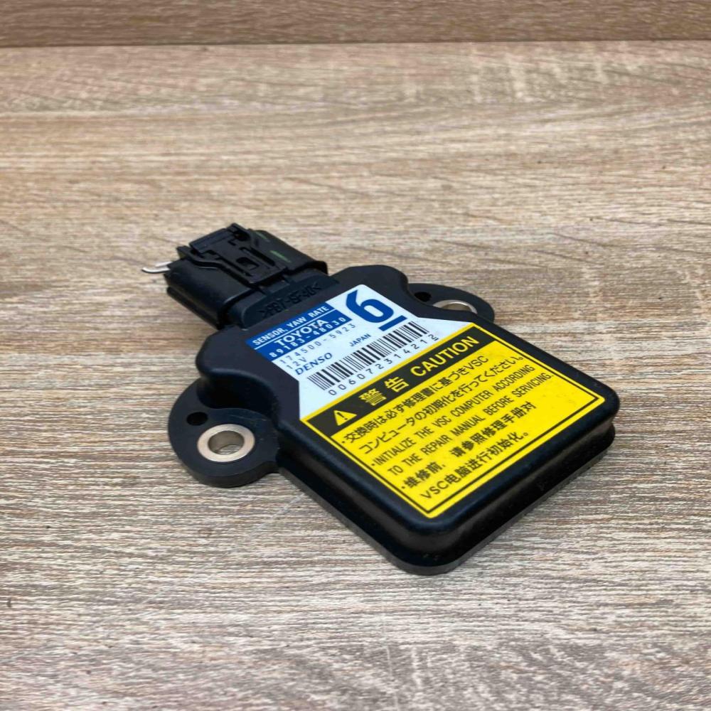 89183 48030 174500 5923 With Plug ESP acceleration yaw rate sensor Toyota Prius+
