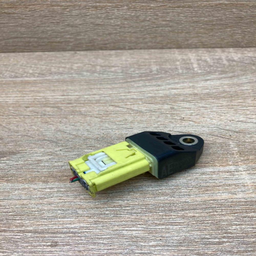 89831 30020 AE With Plug Airbag deployment crash/impact sensor Toyota Corolla Ve