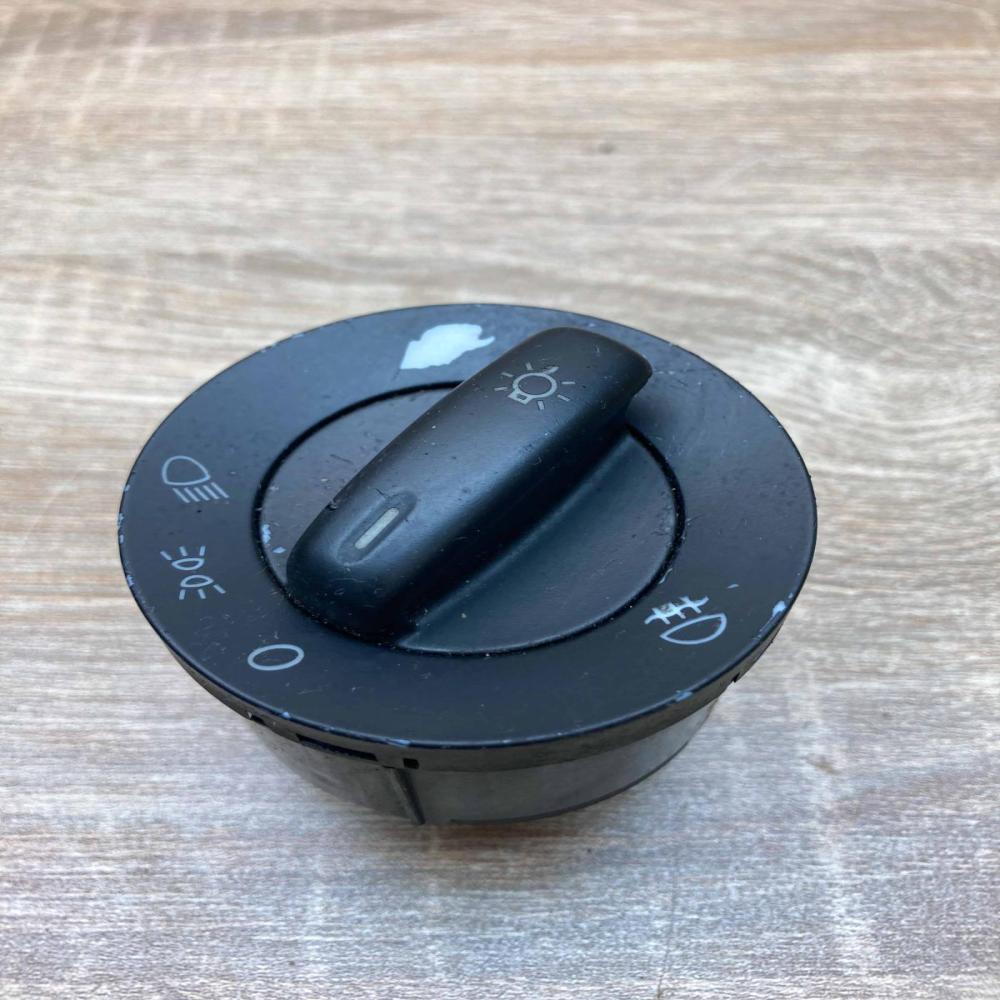 1K0941431B   Light switch Volkswagen PASSAT B6