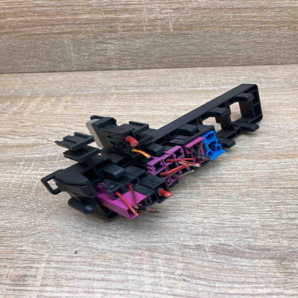 1K1937503   Fuse module Volkswagen PASSAT B6