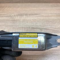 89833 47030 187900 0911 R4 Airbag deployment crash/impact sensor Toyota Prius (X