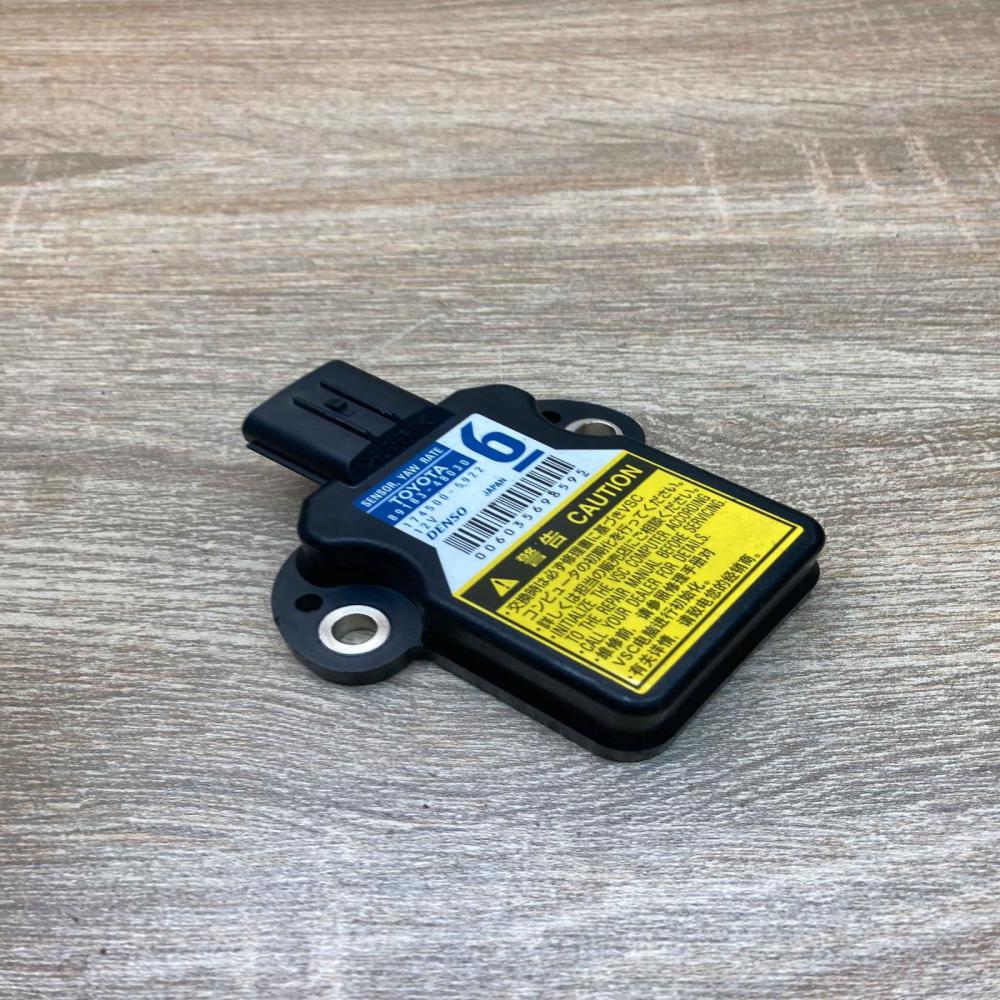 89183 48030 174500 5922  ESP acceleration yaw rate sensor Toyota Prius+ (ZVW40)