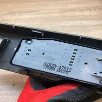 84820 47012   Electric window control switch Toyota Prius (XW20)
