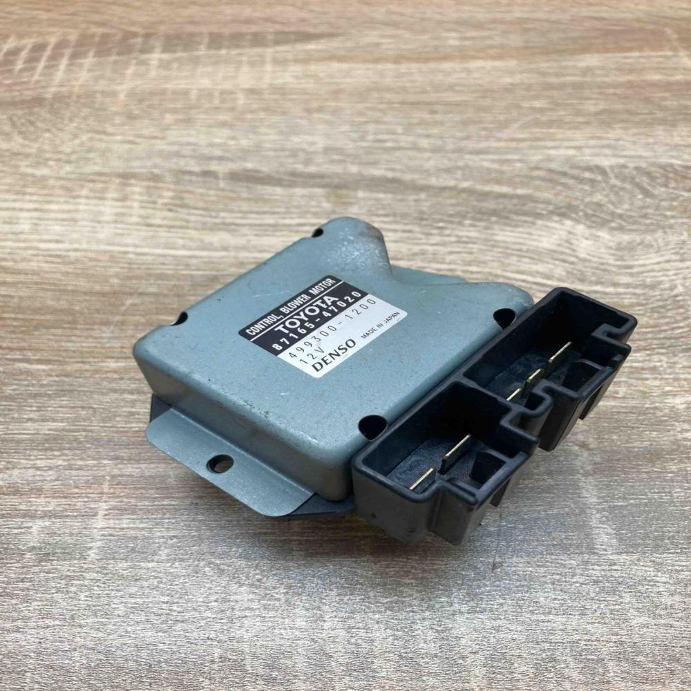 87165 47020 499300 1200  Heater blower motor/fan resistor Toyota Prius (XW20)