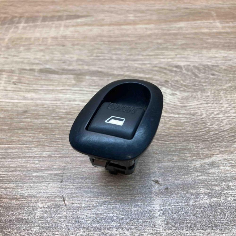M2156 25943  Electric window control switch Peugeot 306