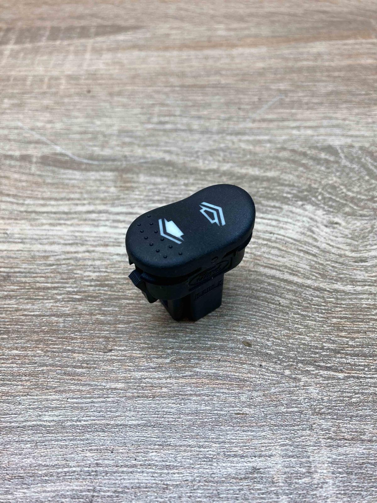 98AB 14529DC   Electric window control switch Ford Focus