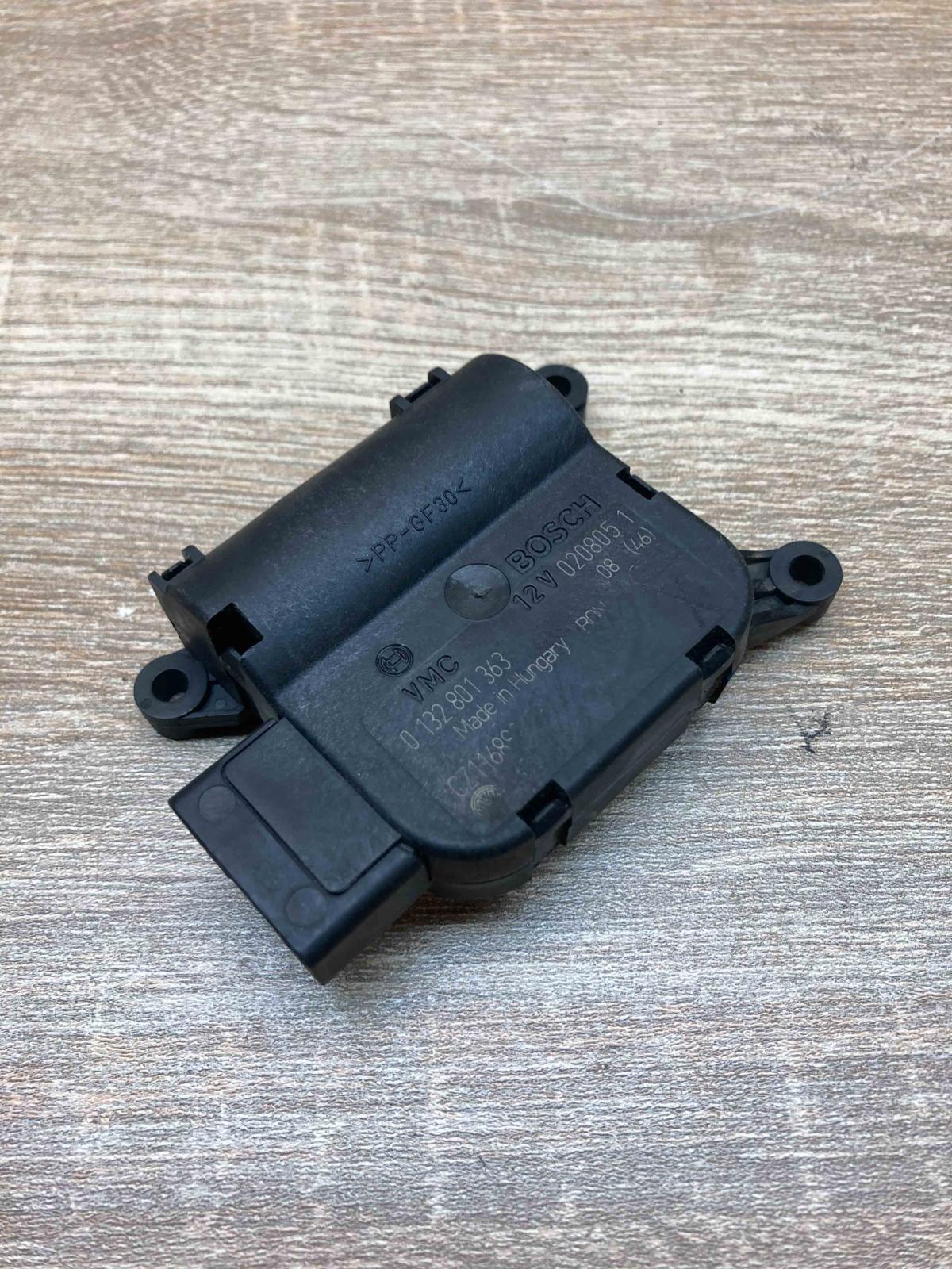 0132801363 116880 2872  Air flap motor/actuator Volkswagen PASSAT B6