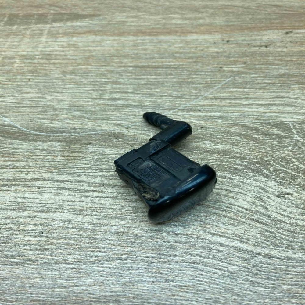 8361039   Windshield washer spray nozzle BMW 5 E39