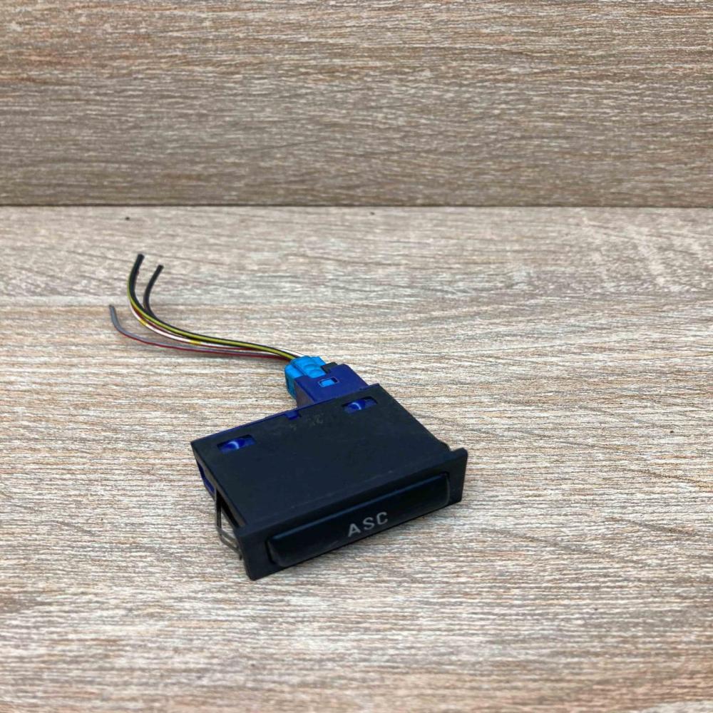 8352251 03052300 With Plug Traction control (ASR) switch BMW 7 E38