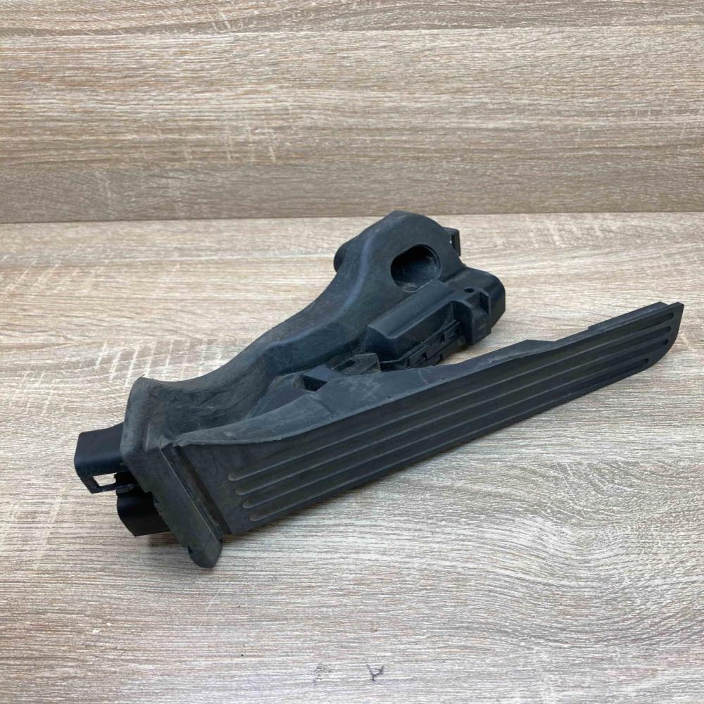 1K1723503L 6PV008600 With Plug Accelerator throttle pedal Audi A3 S3 8P