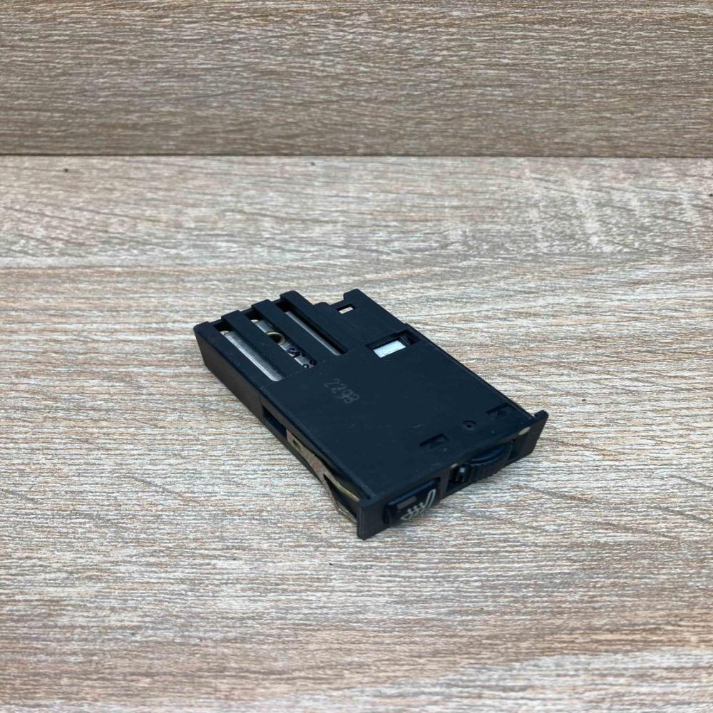 8352259 03055000  Seat heating switch BMW 5 E39