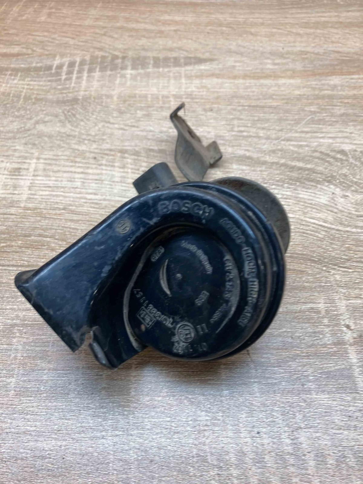 703881157   Horn signal Peugeot 407