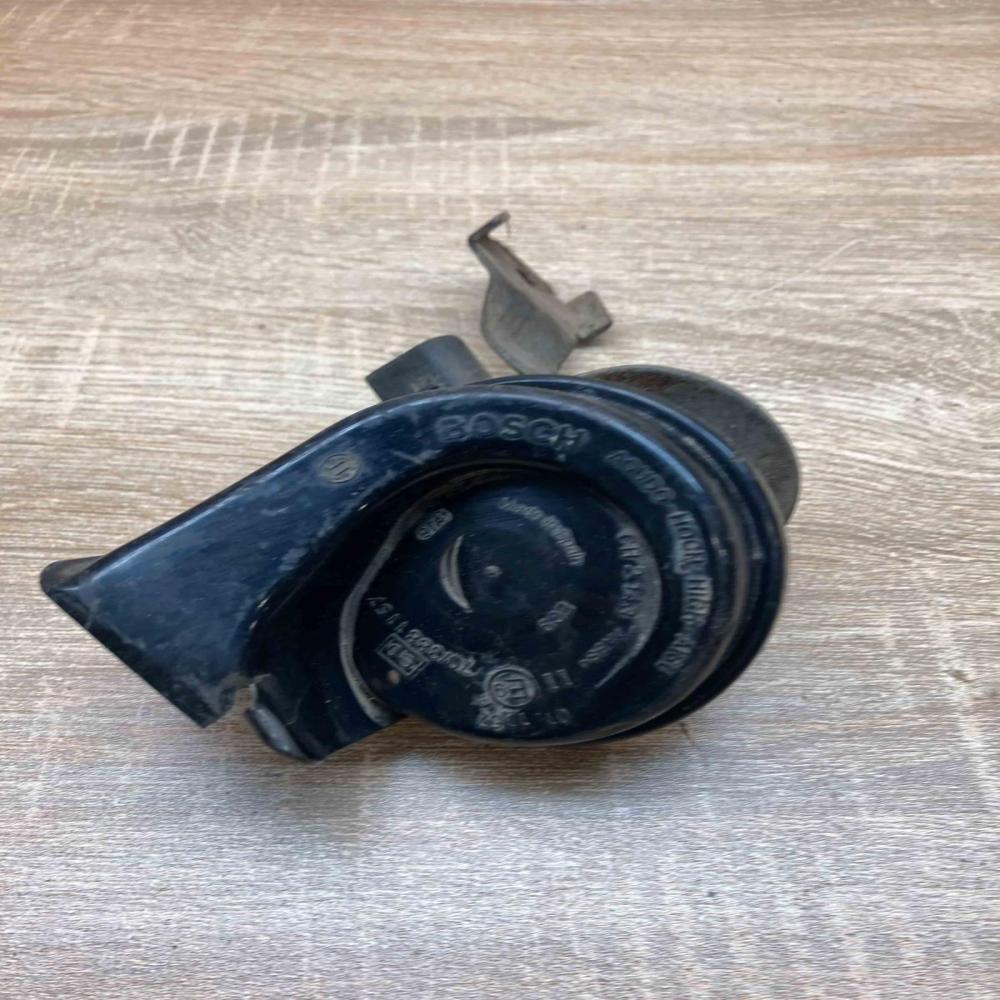 703881157   Horn signal Peugeot 407