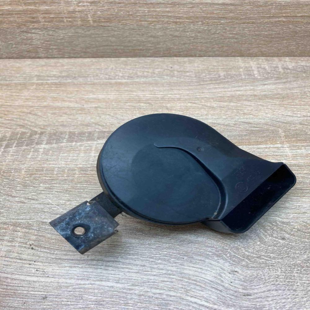 49042 AM80 R 405Hz Horn signal Volvo V70