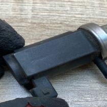 8200162073   Turbo solenoid valve Renault Laguna II