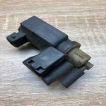 8200486264   Turbo solenoid valve Renault Laguna II