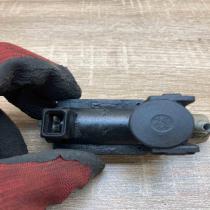 8200412005   Turbo solenoid valve Renault Laguna II