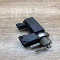 8200412005   Turbo solenoid valve Renault Laguna II