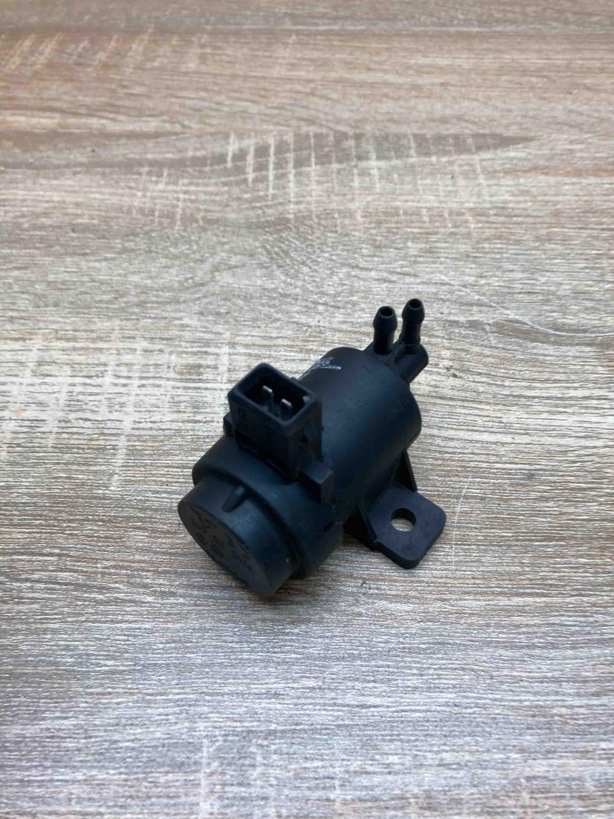 7700113071   Turbo solenoid valve Renault Trafic II (X83)