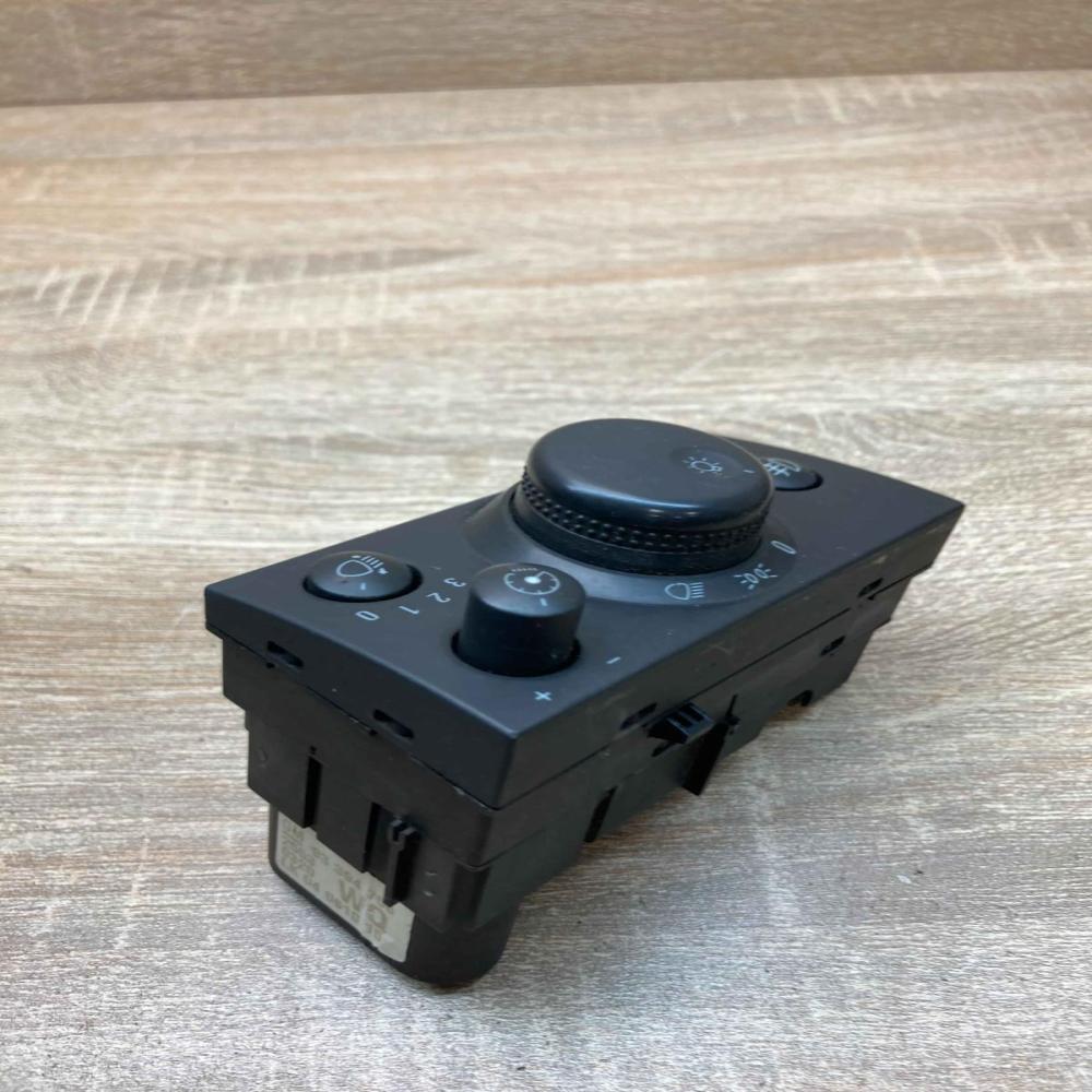 93394756  WQ Light switch Opel Meriva A