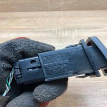 157963 TR9503 With Plug Hazard light switch Toyota Avensis T250