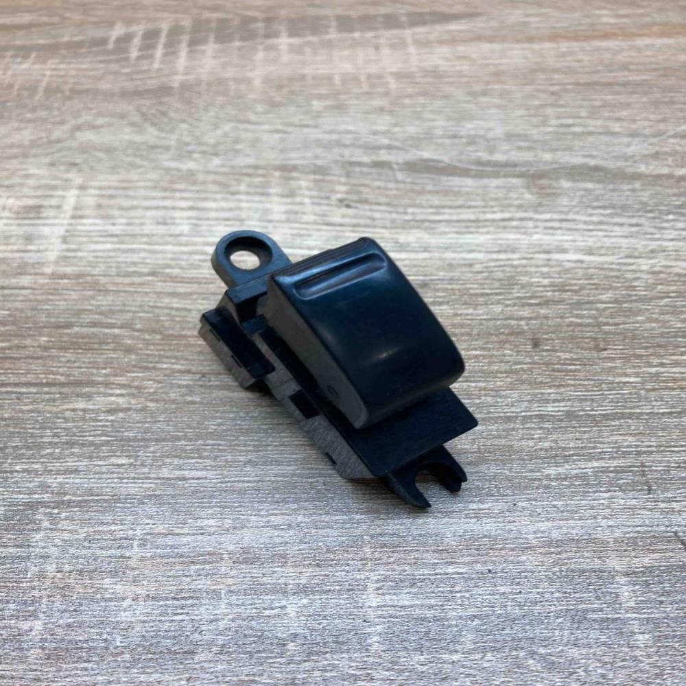 25411 AV600   Electric window control switch Nissan Primera