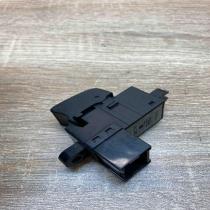 25411 AV600   Electric window control switch Nissan Primera