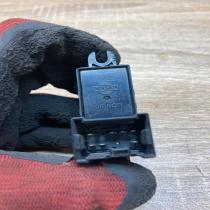 25411 AV600   Electric window control switch Nissan Primera