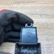 25411 AV600   Electric window control switch Nissan Primera