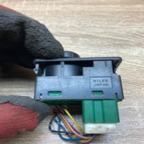 Nissan Mirror Switch  With Plug Wing mirror switch Nissan NV200