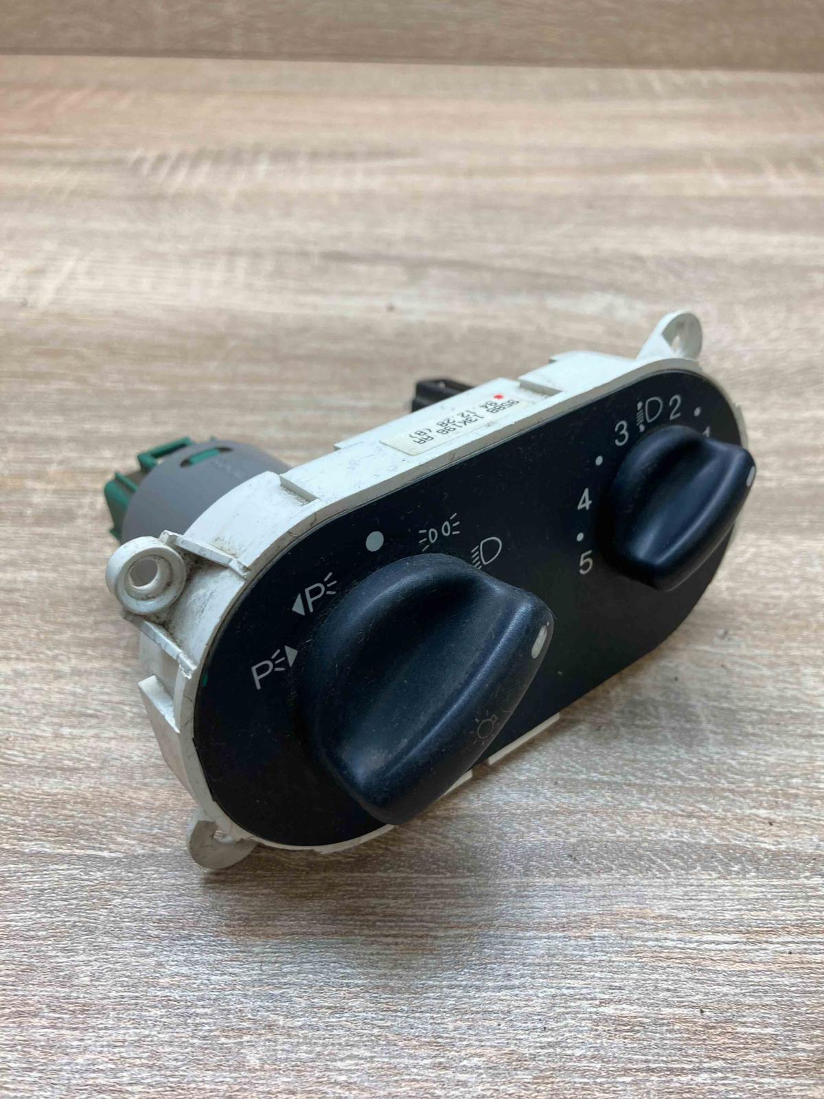 95BB 13K196 AA 95BG11654 AA  Light switch Ford Mondeo MK I