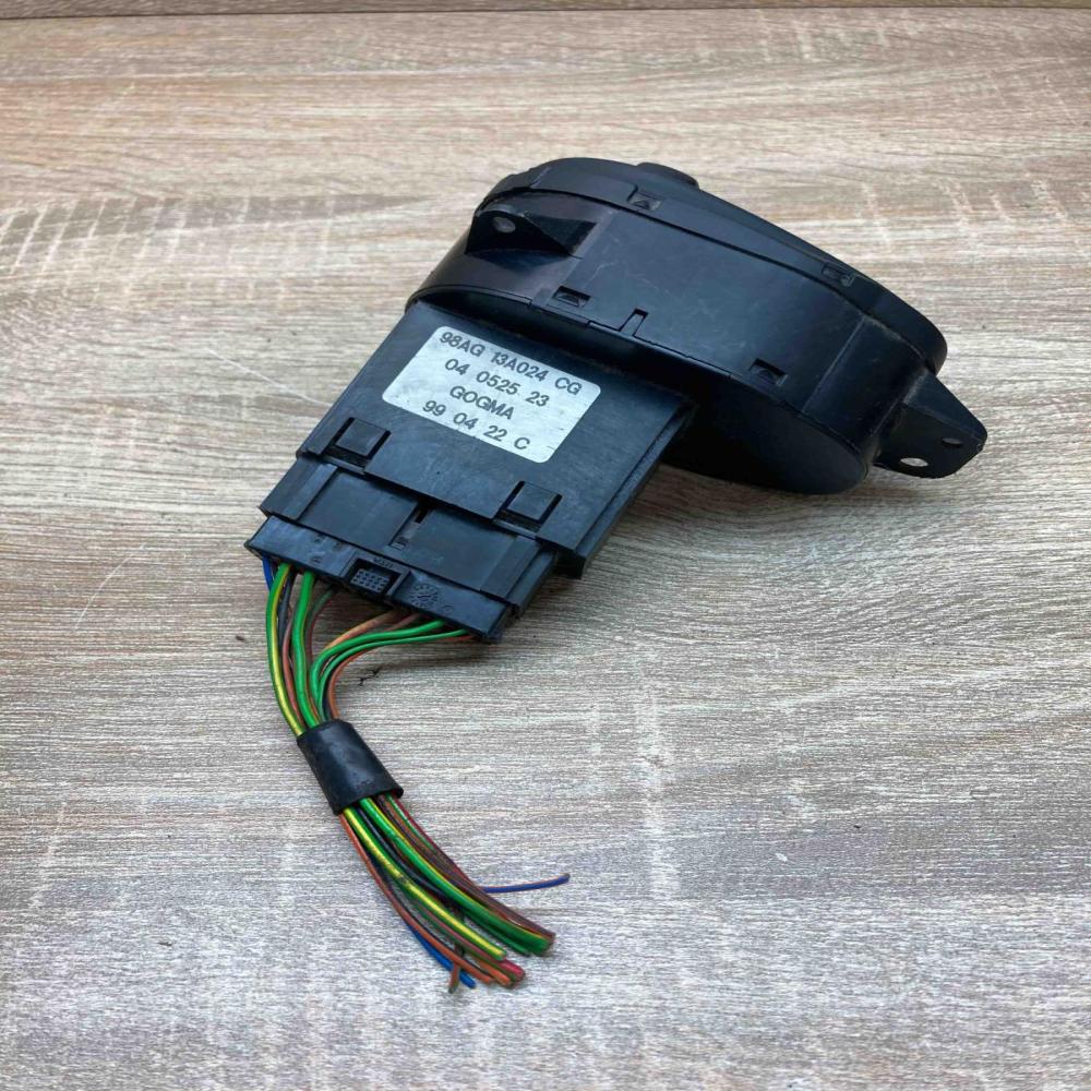 98AG 13A024 CG 498610 1 With Plug Light switch Ford Focus
