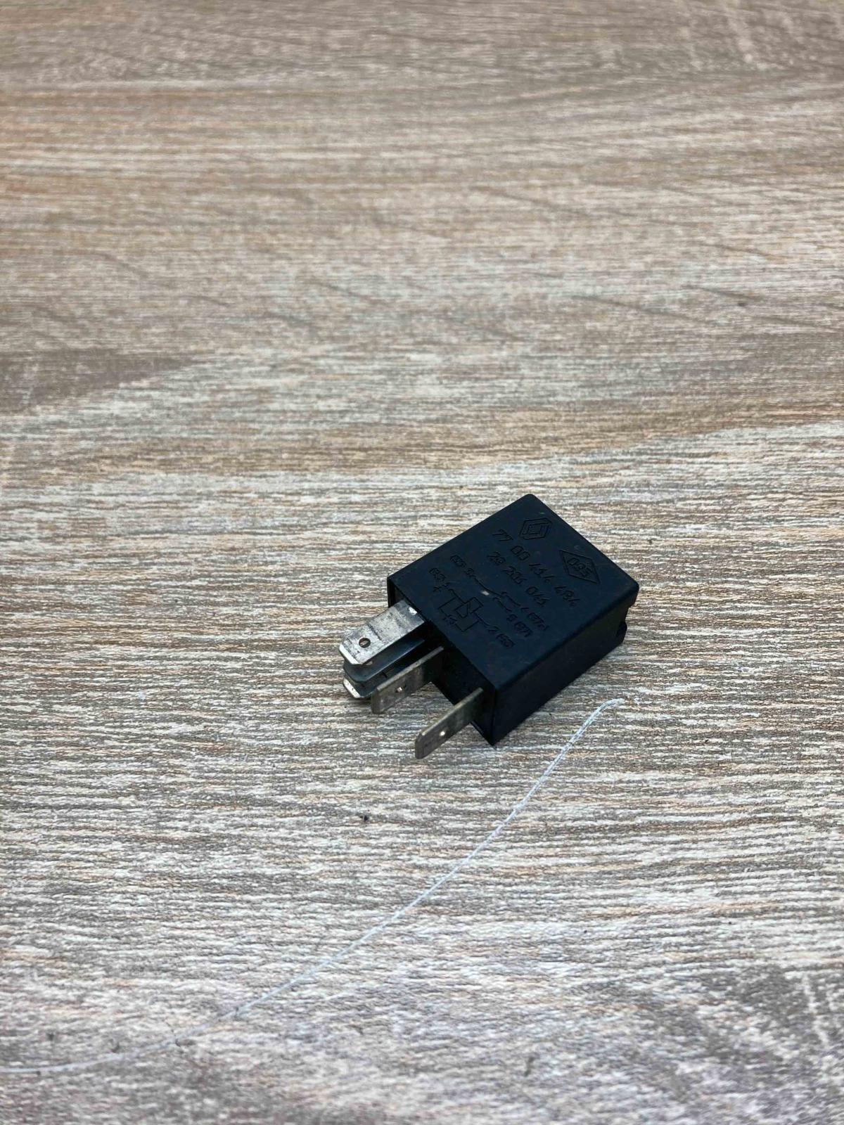 7700414494 29201041  Other relay Renault Clio II