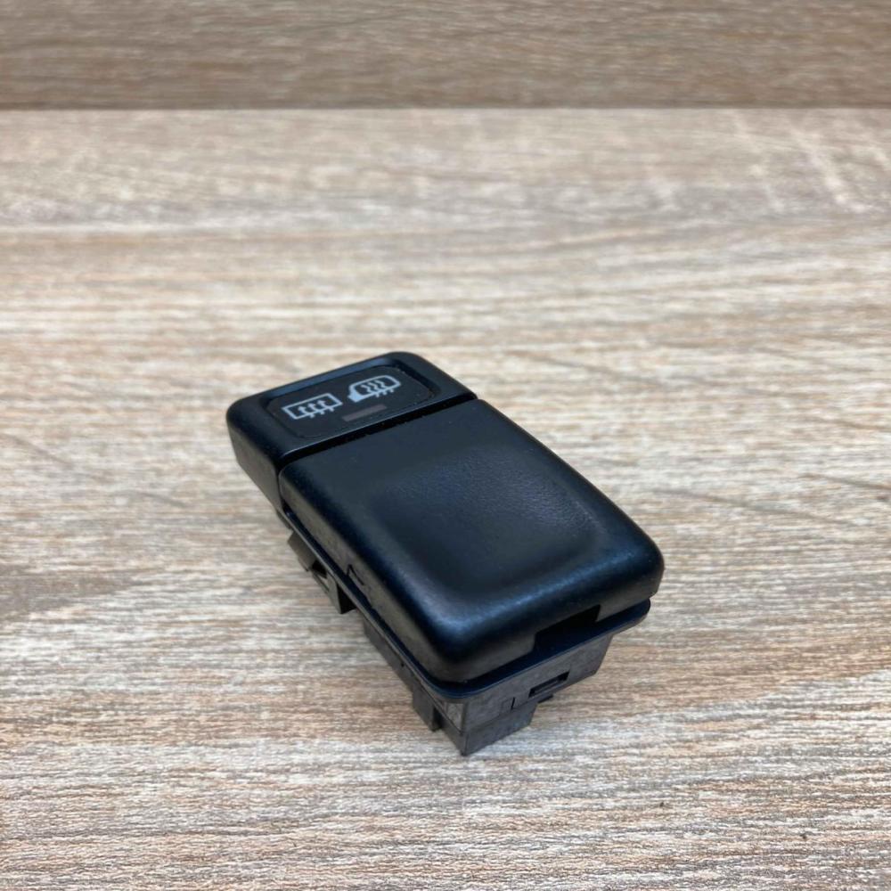 9128263   Windscreen/window heater switch Volvo 850