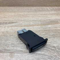 153261 153337  Seat heating switch Toyota Avensis T250