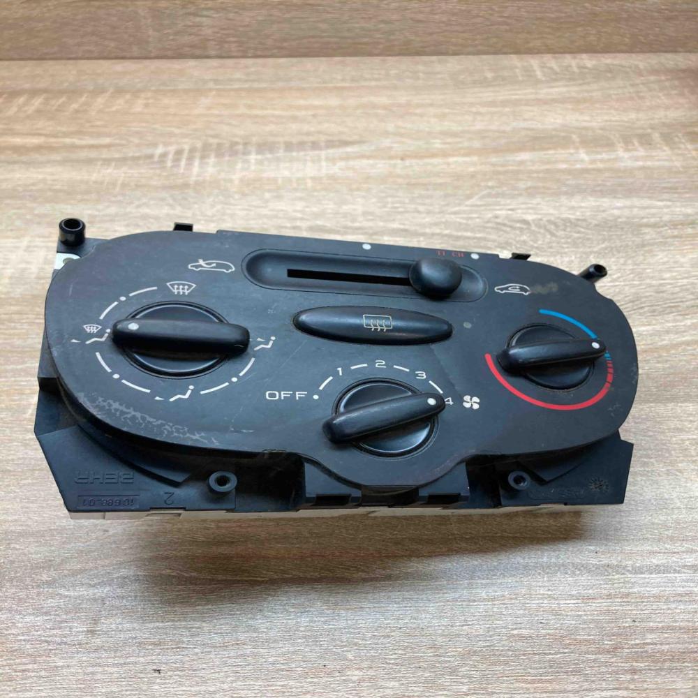 10689 01 10688 01  Climate control unit Peugeot 206