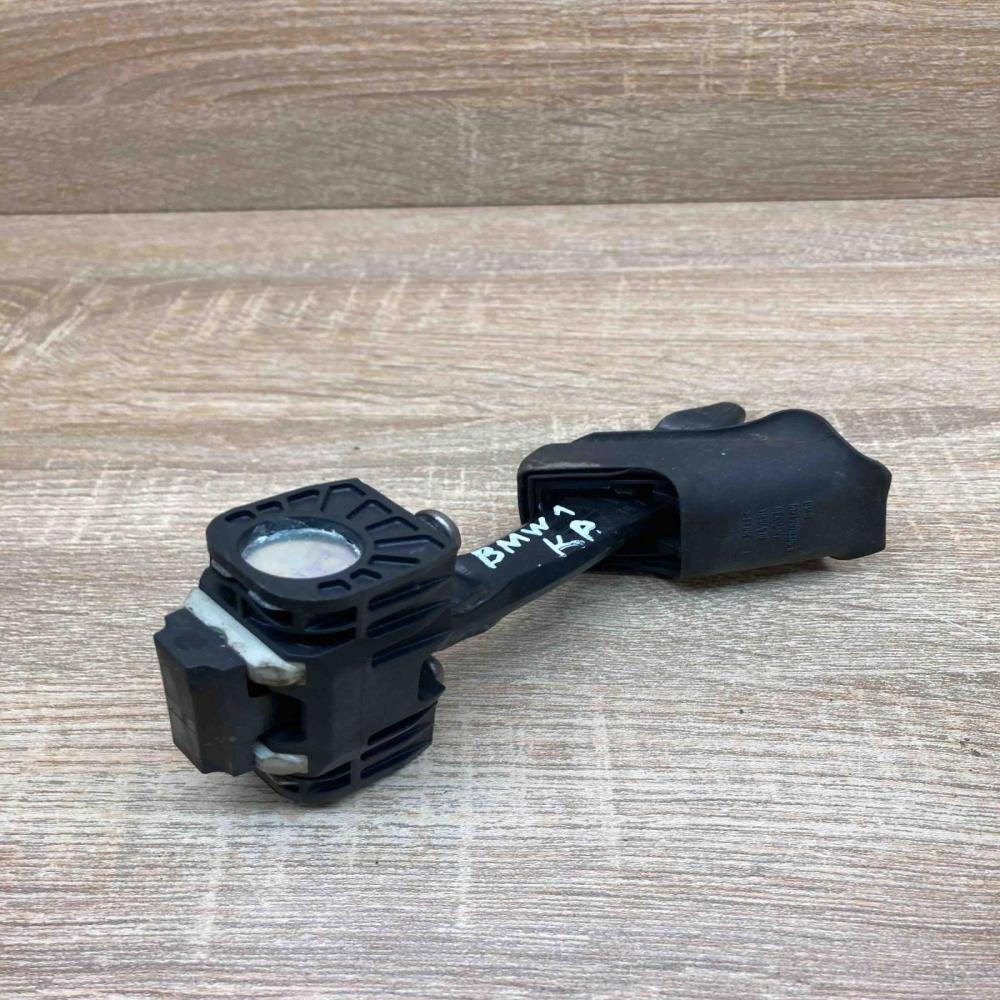 7070333 7070376  Front door check strap stopper BMW 1 E81 E87