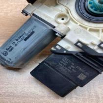 974226 13 973622 105  Rear door window regulator motor Volkswagen PASSAT B6