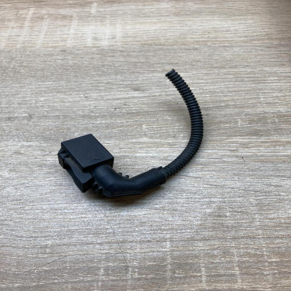 7508152   Plug wire BMW 5 E60 E61