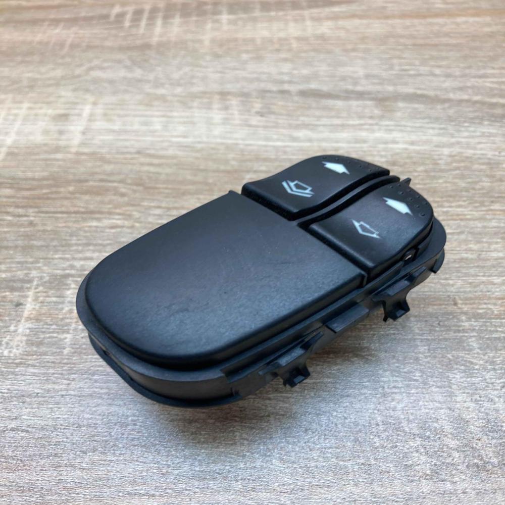 YS4T 14529 AA 03162310 Used Electric window control switch Ford Focus