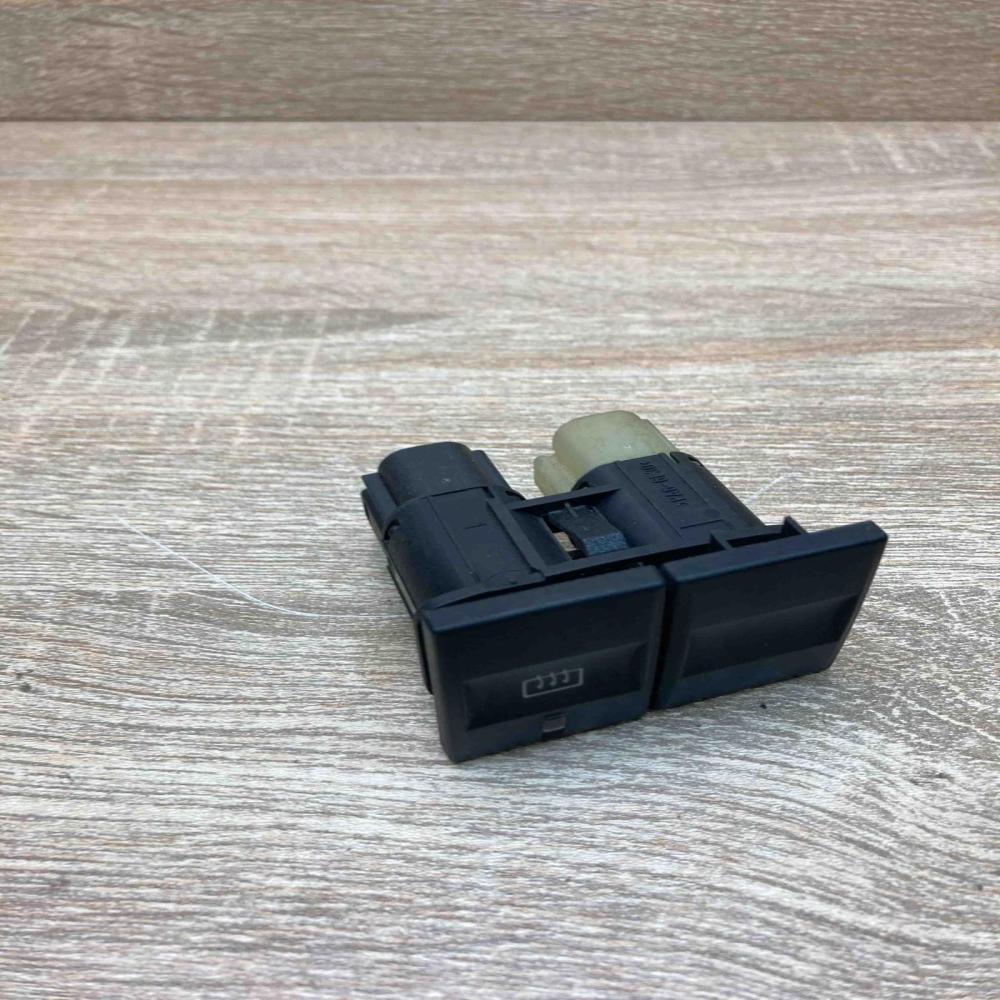 1S7T 18C621 AA   Windscreen/window heater switch Ford Mondeo Mk III