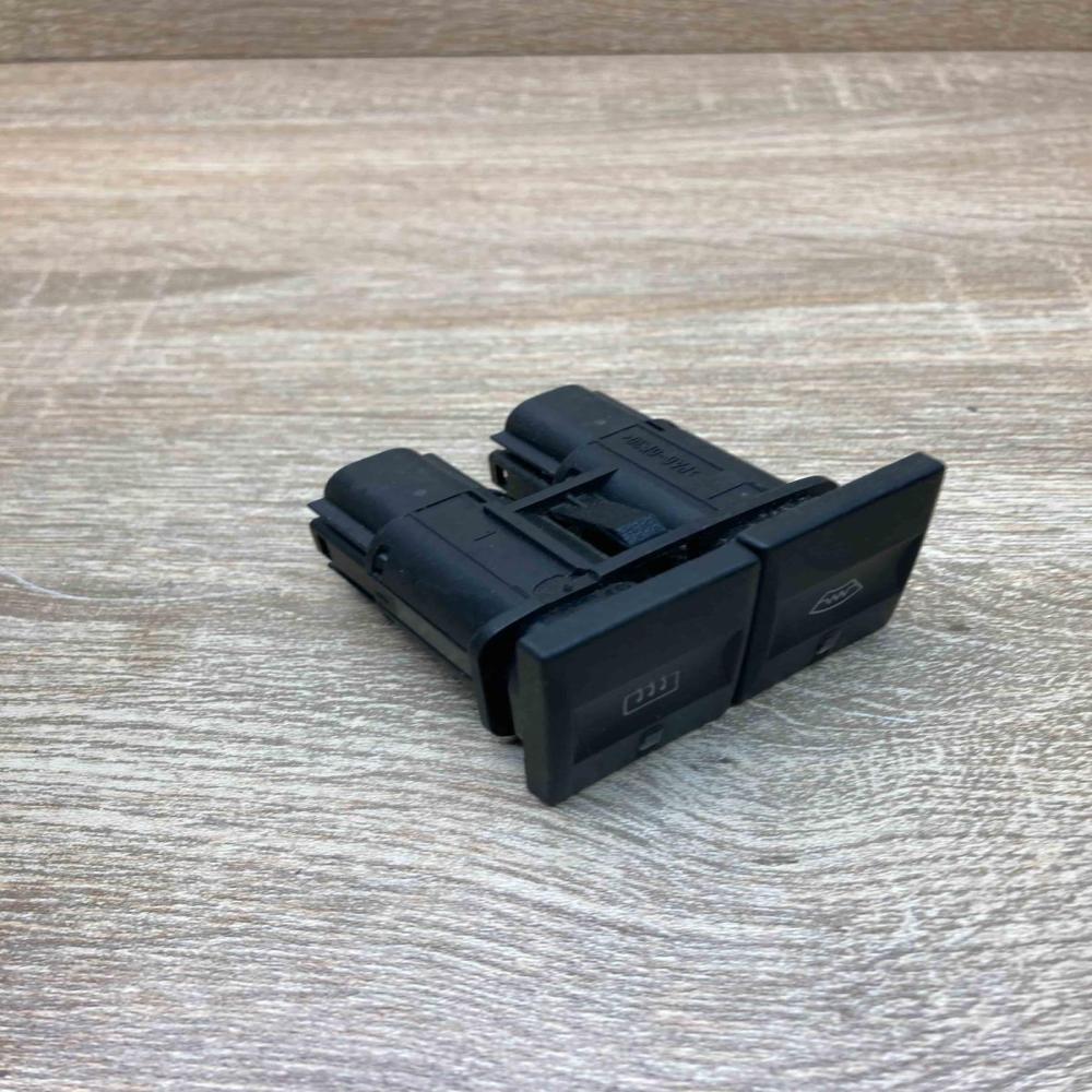 1S7T 18K574 AA   Windscreen/window heater switch Ford Mondeo Mk III