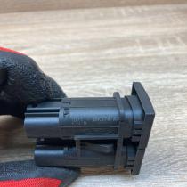 1S7T 18K574 AA   Windscreen/window heater switch Ford Mondeo Mk III